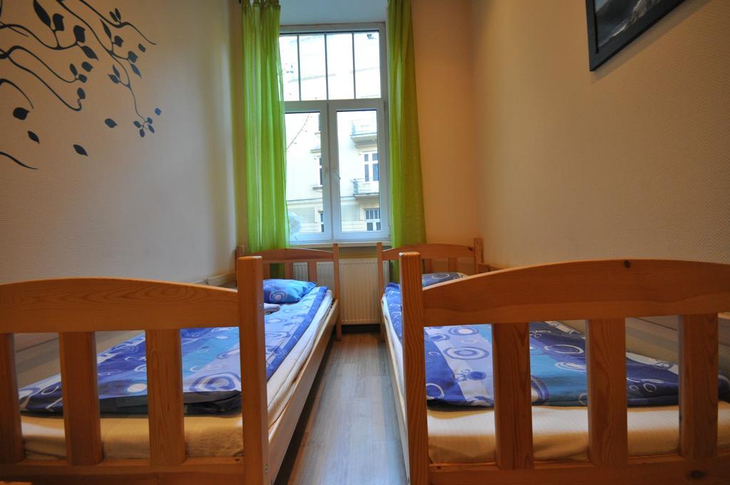Hostel Yellow كراكوفيا المظهر الخارجي الصورة