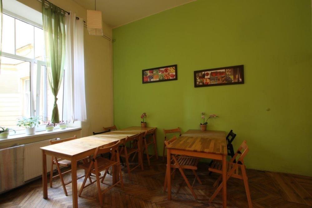 Hostel Yellow كراكوفيا المظهر الخارجي الصورة
