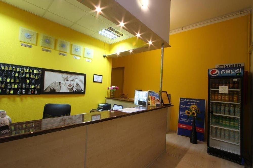 Hostel Yellow كراكوفيا المظهر الخارجي الصورة