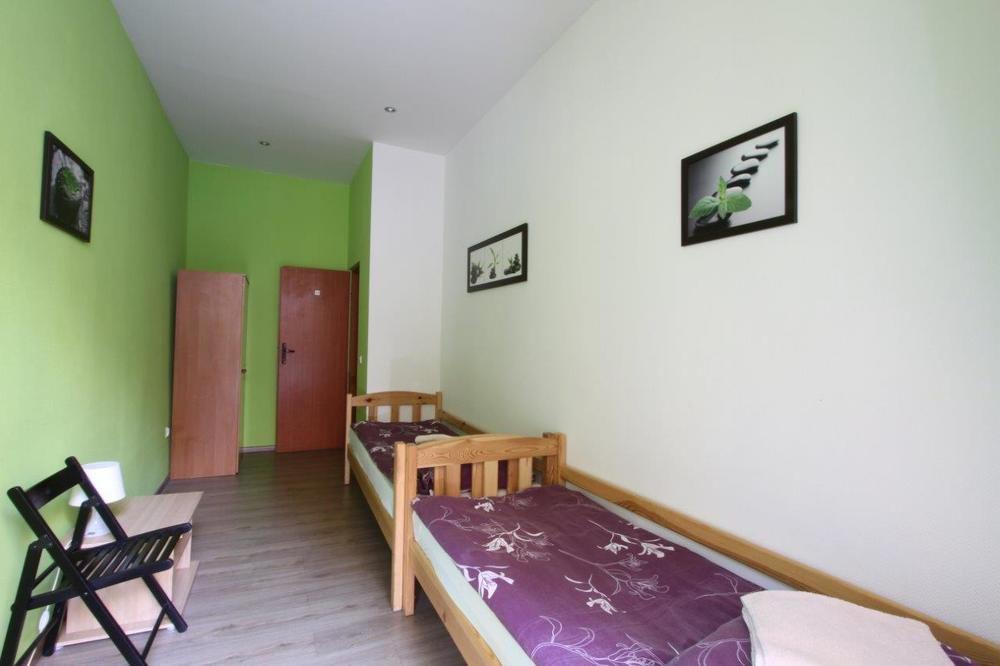 Hostel Yellow كراكوفيا المظهر الخارجي الصورة